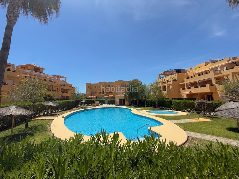 Foto 04da3acf-dba8-40de-b89a-e1b3198f9203. Casa adossada amb aparcament piscina a puerto Vera Vera