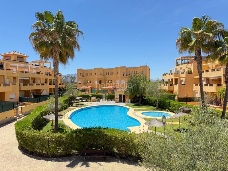 Foto 323f1f1d-74b0-42c2-a771-e58ab52d03be. Casa adossada amb aparcament piscina a puerto Vera Vera
