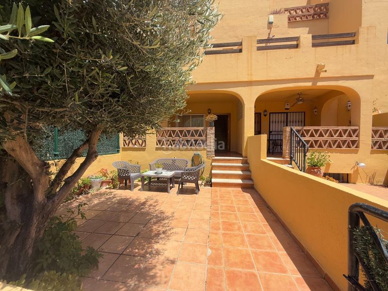 Foto 6fed81b8-289d-4bed-b3d2-1825200b3c55. Casa adossada amb aparcament piscina a puerto Vera Vera
