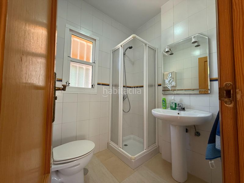 Foto c6f40eda-2d5d-4310-a8c7-3e4e3c239d2c. Casa adossada amb aparcament piscina a puerto Vera Vera