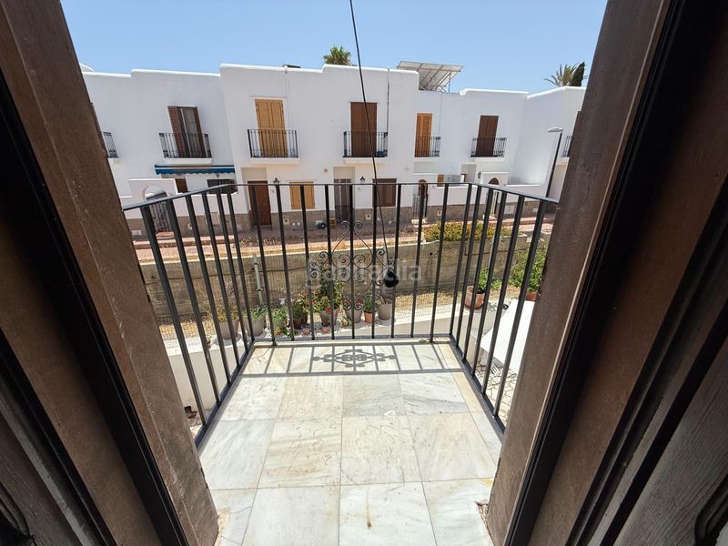 Foto dcf0eb34-f1e2-4ed5-a00d-99da0c4ef638. Casa adossada amb piscina a Las Marinas - Pueblo Laguna Vera