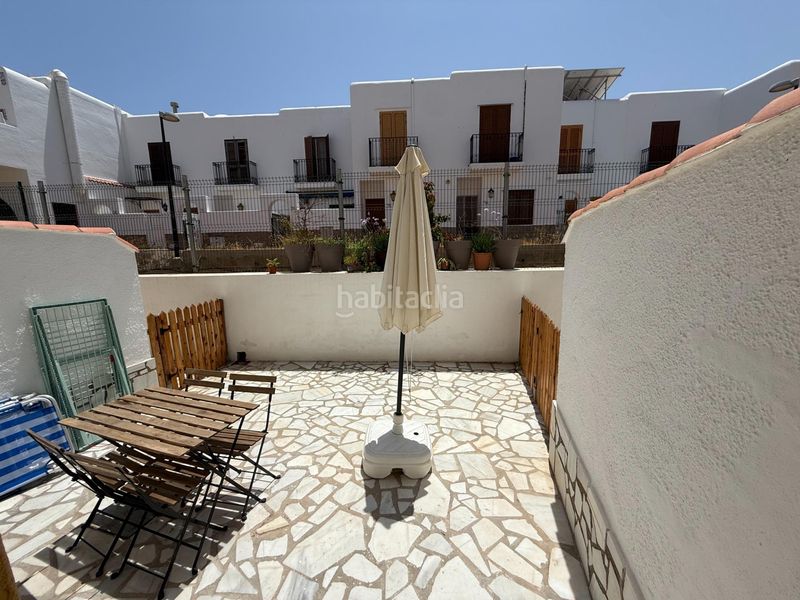 Foto e2a60b47-d408-42b3-a700-9d9468849b19. Casa adossada amb piscina a Las Marinas - Pueblo Laguna Vera