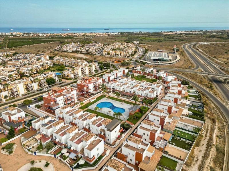 Foto a3135f7e-4942-4f23-8a35-f99f8d74cce7. Duplex con parcheggio piscina in Lomas del Mar Vera