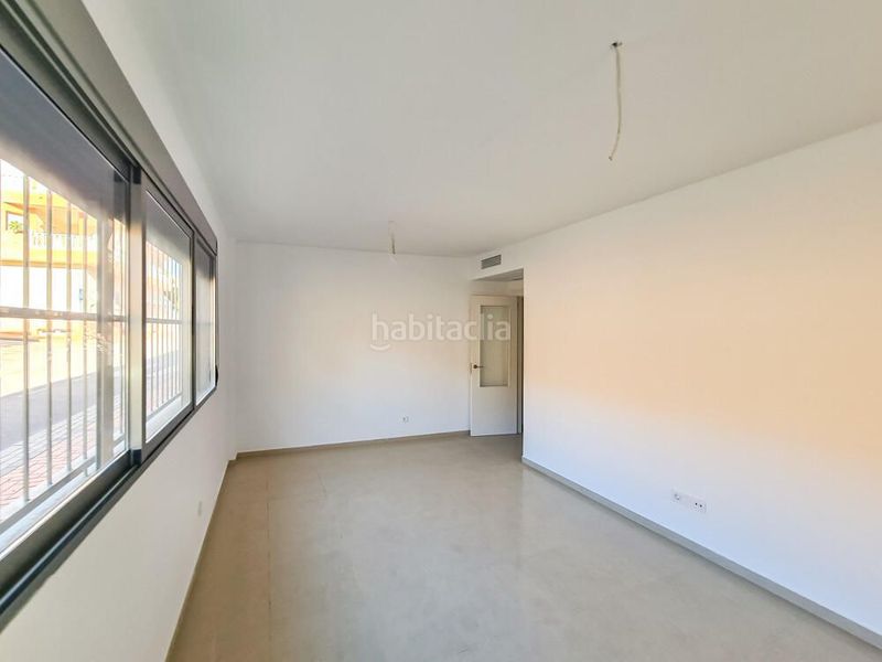 Foto 380c7e77-b768-40f0-a953-8850804b01bc. Piso apartamento a estrenar con terraza, garaje y trastero a 170 m de la playa en Águilas