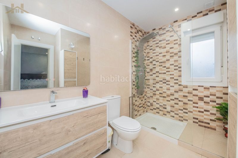 Foto 5dbb4eb1-4342-4fd8-a08f-ed3fe74909a4. Maison jumelée dans calle simone de beauvoir 32 dans Rivas - Vaciamadrid