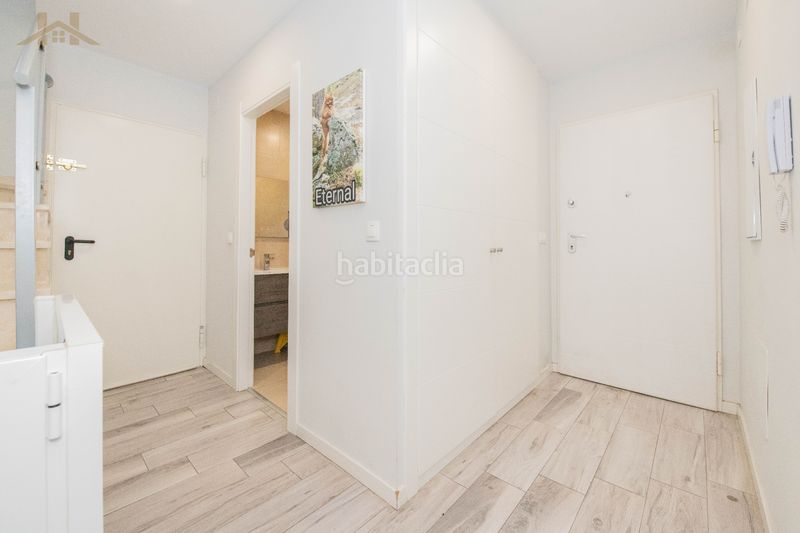 Foto c31d97e4-3767-4b55-aa16-a19ff7e983f0. Maison jumelée dans calle simone de beauvoir 32 dans Rivas - Vaciamadrid