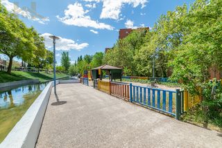 Etagenwohnung  Plaza de los pirineos. Piso en plaza pirineos