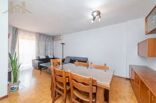 Etagenwohnung  Plaza de pirineos. Piso en plaza pirineos