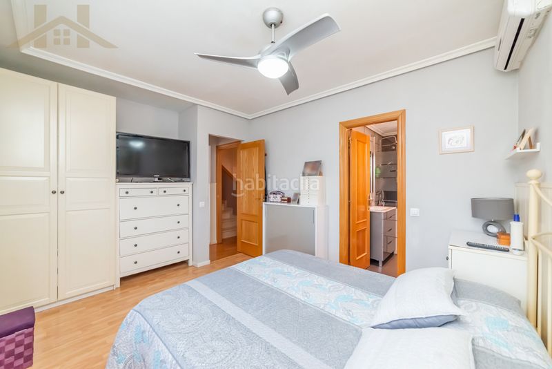 Foto 4a817981-cb3a-4dd1-a50e-c80449387297. Casa aparellada amb xemeneia calefacció aparcament piscina a Rivas - Vaciamadrid