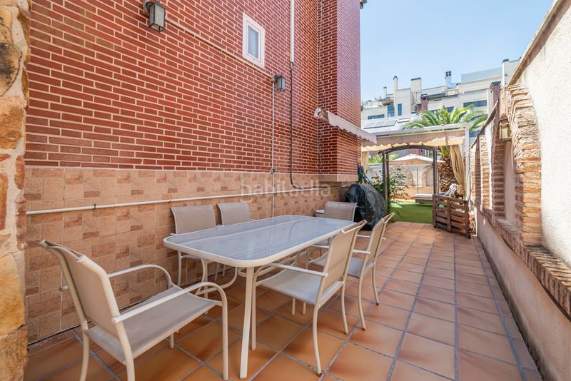Foto 9a5c4d5d-e7ae-4d4a-916f-87271b9e9abd. Casa aparellada amb xemeneia calefacció aparcament piscina a Rivas - Vaciamadrid