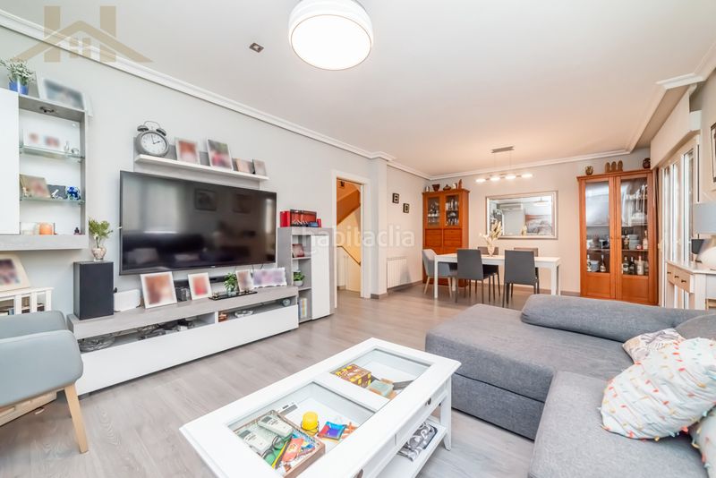 Foto dfae2acc-a111-483c-87d3-4b2041e5e3a8. Casa aparellada amb xemeneia calefacció aparcament piscina a Rivas - Vaciamadrid