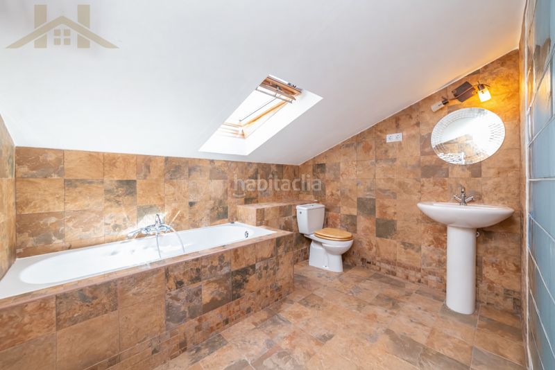 Foto 5d8bd386-0b23-48ec-ae26-4e3e95355485. Casa aparellada a calle carmen martín gaite 14 a Rivas - Vaciamadrid