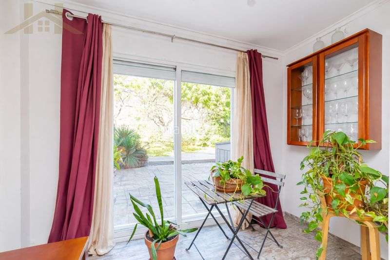 Foto 89a5a20d-6bdb-46d8-be7c-510f98369da5. Casa aparellada a calle carmen martín gaite 14 a Rivas - Vaciamadrid