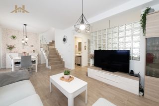 Chalet in Urbanizaciones
