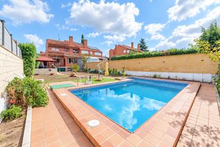 Chalet  Calle del río jarama. Chalet pareado en venta en calle del río jarama