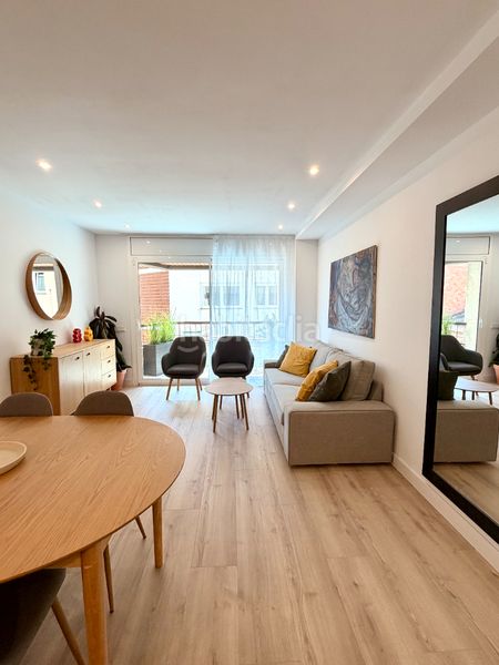 Foto 13f44947-4bfb-4488-a537-36750bb9ca2b. Appartamento in carrer migdia 9 in Eixample Nord Girona