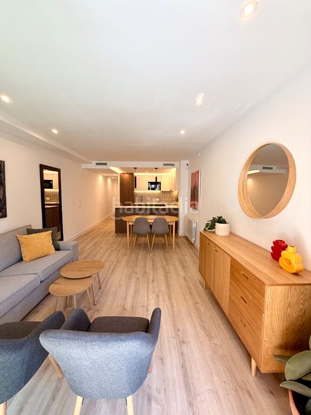 Foto 2b7c83ec-1737-4f1b-a2f8-2e5530c99e85. Pis amb calefacció a Eixample Nord Girona