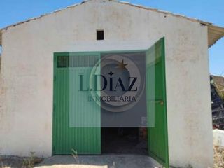 Nave industrial en Co�n. Nave + terreno en venta