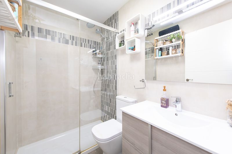 Foto 03ca4e97-7750-46b6-bc01-3a4cb6ab23ea. Casa aparellada amb calefacció aparcament piscina a Arganda del Rey