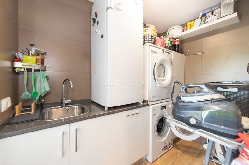 Foto 1a5a8460-ebe8-4c0a-bdc2-21d0db9149e5. Casa aparellada amb calefacció aparcament piscina a Arganda del Rey