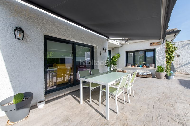 Foto 1da78cfb-5b5c-4644-9619-9fa7f90ebddf. Casa aparellada amb calefacció aparcament piscina a Arganda del Rey