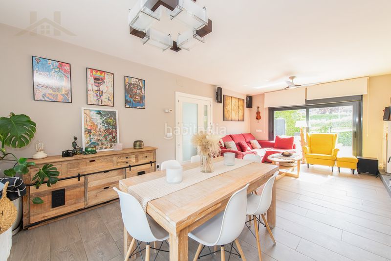 Foto 8a281fe9-9e29-48b3-aa59-dd6a349f3851. Casa aparellada amb calefacció aparcament piscina a Arganda del Rey