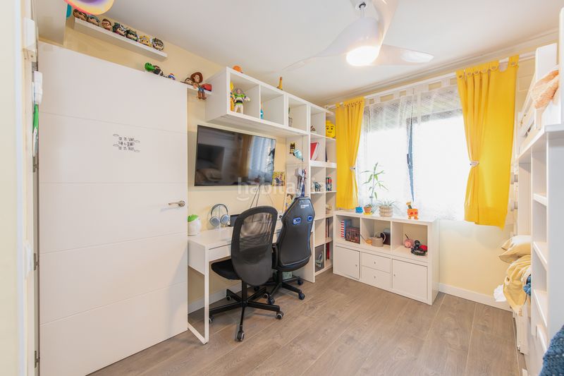 Foto de017a69-be25-42e6-8284-76e76eb32340. Casa aparellada amb calefacció aparcament piscina a Arganda del Rey