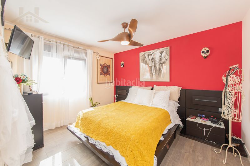 Foto e78e6205-7d19-40e0-98f4-fac14ca4159c. Casa aparellada amb calefacció aparcament piscina a Arganda del Rey