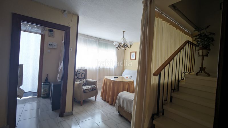 Foto b12301f5-6ef8-49b5-9cdf-9236c818ef62. Casa adossada a Peligros