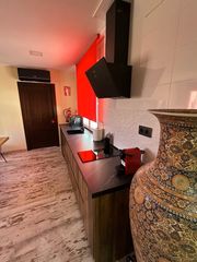 Miete Etagenwohnung  Calle peñicas. Piso espacioso con acabados sofisticados y modernos