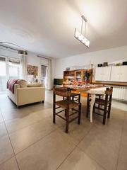 Pis a La Geltr-Sant Jordi. Amplio, luminoso y esquinero