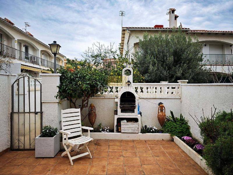 Foto 1ce66af9-97b6-40fd-a7f8-8ac8d0b7c830. Casa reformada y con ubicación perfecta en Calafell residencial Calafell