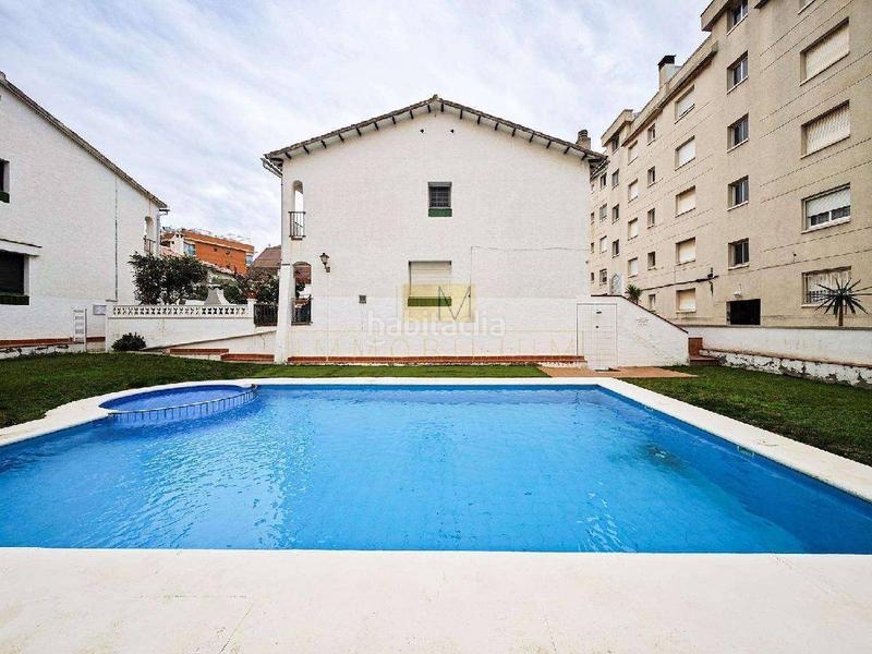 Foto 8d41248e-675b-4f50-b996-2ce4421a4cf4. Casa reformada y con ubicación perfecta en Calafell residencial Calafell