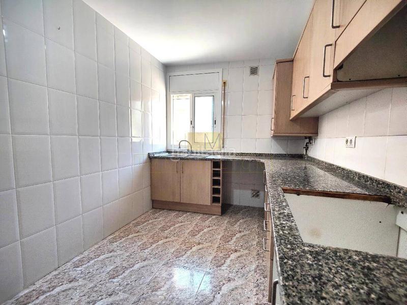 Foto d2e0de9d-411e-4605-bed1-c3134258901d. Dúplex  con doble terraza en pleno centro funcionalidad, amplitud y ubicación inmejorable en Cubelles