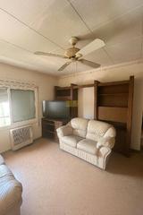 tic a Puig Molt - Can Maci. Piso esquinero con gran potencial en el centro de les roquetes.