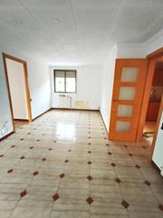 Rent Flat in La Verneda - La Pau. 3 habitaciones la paz