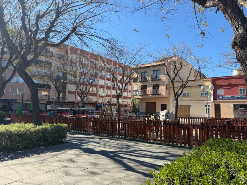 Foto f6e3f553-858a-4eb1-97c0-d37b5440d0d1. Casa adossada amb xemeneia calefacció aparcament a Vila-seca