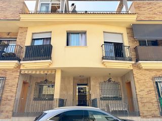 Apartament  Calle agustina aragón. Luminoso piso céntrico con ascensor en pilar de la horadada