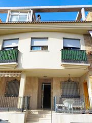 Apartament  Calle agustina aragón. Luminoso piso céntrico con ascensor en pilar de la horadada