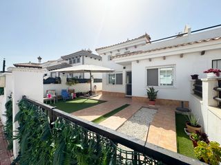 Casa aparellada a Calle de la Cebada
