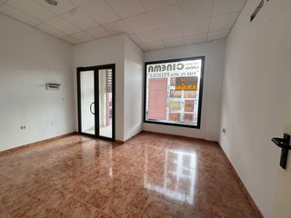 Business premise  Calle cartagena. Local en el centro de san javier