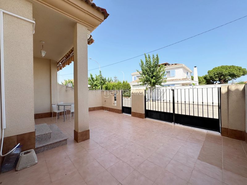 Foto 9d8e86c3-ec9c-4768-bb2e-37eb255d5f05. Semi detached house with parking in Torre de la Horadada Pilar de la Horadada