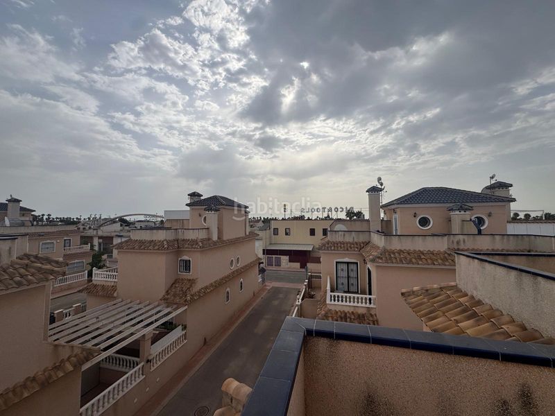 Foto 2cc1d657-1c00-4b52-aa57-aeb1b9eb6211. Casa adossada amb aparcament piscina a Roda San Javier