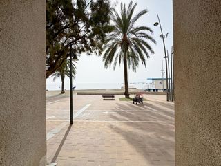 Casa bifamiliare  Paseo colón. Vivienda en primera línea del mar menor, con acceso directo al p
