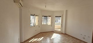 Flat  Calle archena. Piso excepcional en venta con garaje incluido