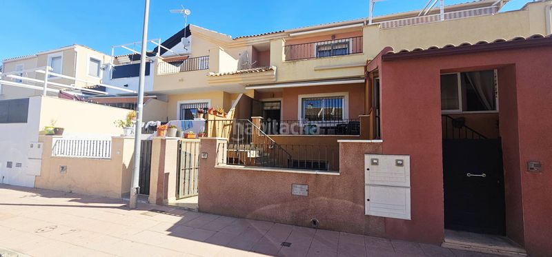 Foto 8b3b13d5-914b-45aa-b2e7-d85bdf52b643. Casa adossada amb calefacció aparcament piscina a San Javier