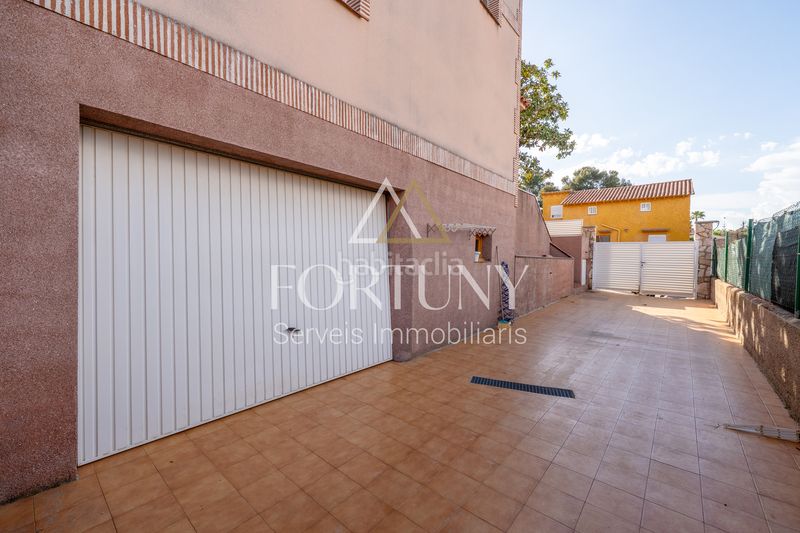 Foto 0cd9f31c-4e08-4710-9ac1-4f42403f69a0. Casa amb aparcament piscina a Catllar (El)