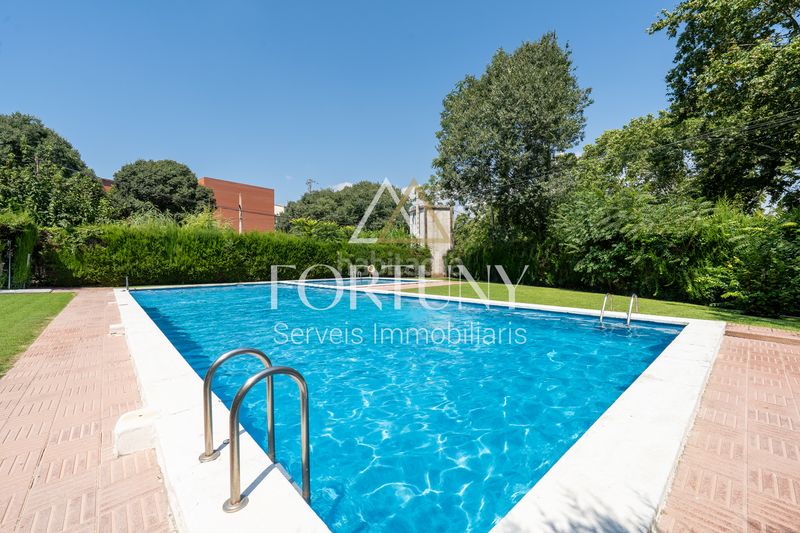 Foto e8aff7ce-da50-4229-aedb-e371679b148d. Pis amb aparcament piscina a Catllar (El)