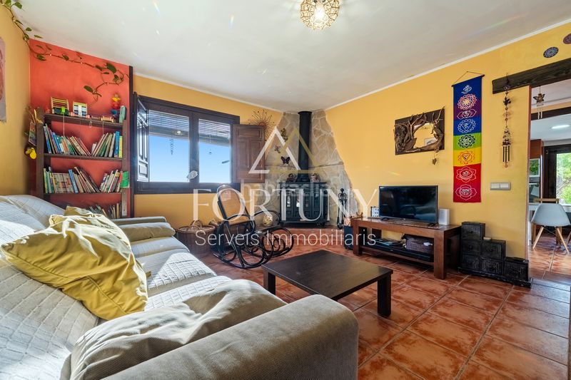 Foto b1c1d011-c19a-434f-b939-803af1881d2f. Casa  en venta en el catllar en Catllar (El)