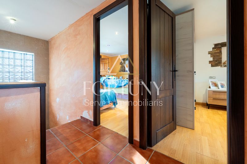 Foto fbe542c1-7ea2-4ae2-b53e-64a571e41fed. Casa  en venta en el catllar en Catllar (El)